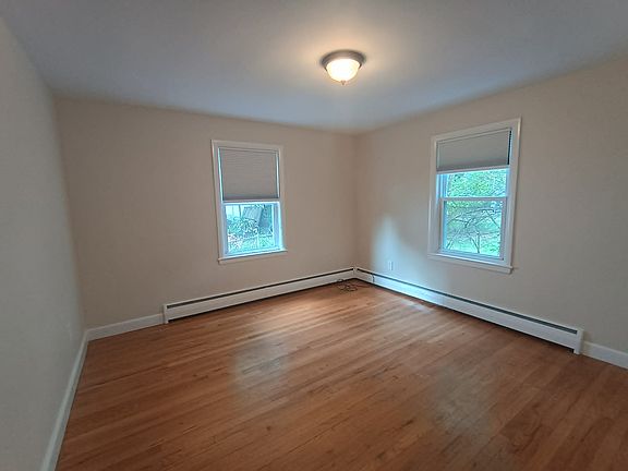 4th image of 459 Appleton St