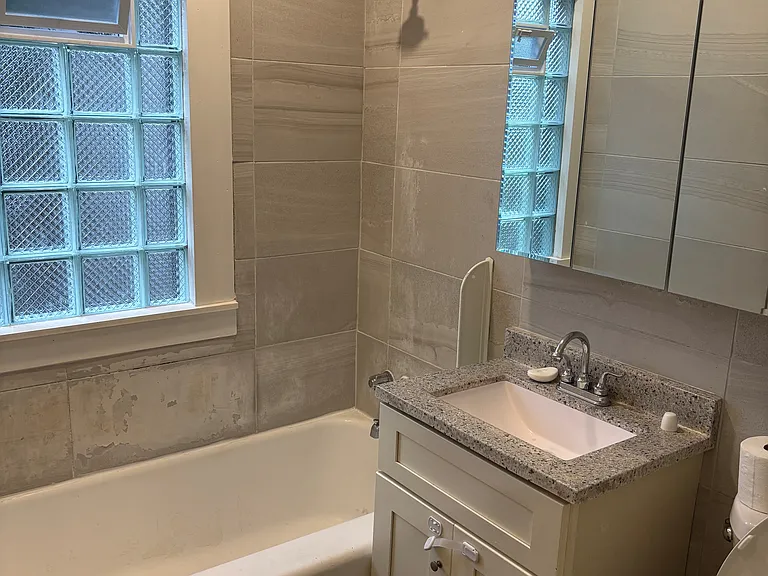 20 Fairchild Pl — Photo 8