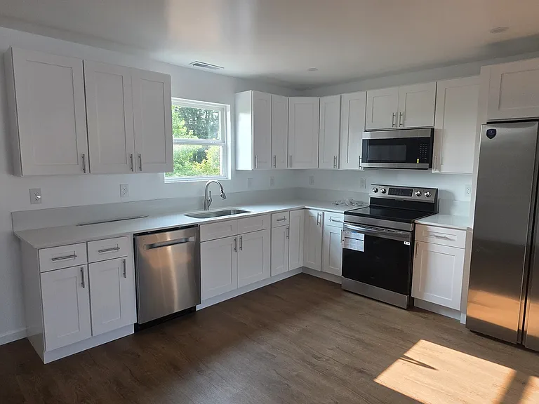 219 Mullican St #10-1 — Photo 2