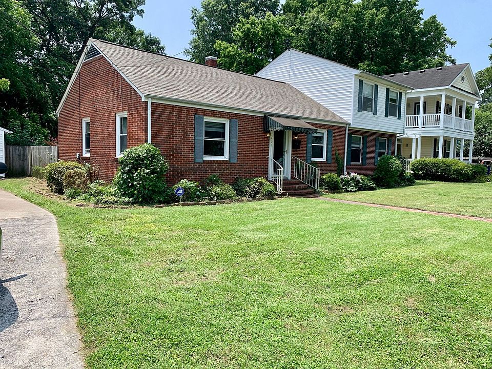 1st image of 1401 Longwood Dr
