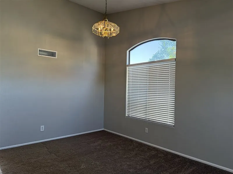 4 bed, 2.5 bath, 2038 sqft, $2,100 — Photo 3