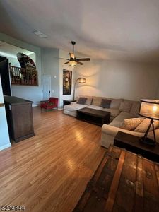 8 Hillside Ct, Clinton, NJ, 08809