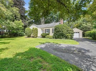 2890 Quinlan St, Yorktown Heights, NY 10598