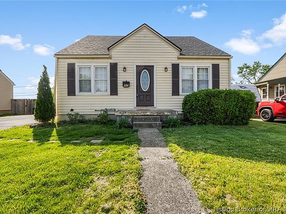 3rd image of 466 Accrusia Avenue
