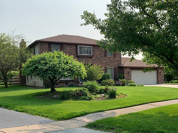 4th image of 865 Whitehall Dr