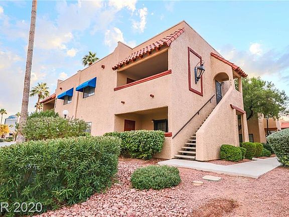 3rd image of 4111 Sanderling Cir Unit 360