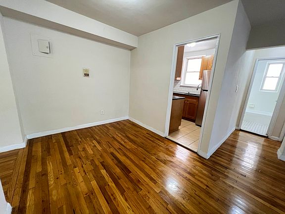 5th image of 14202 84th Dr APT 3B