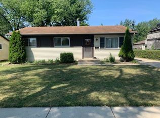 156 E Norman Ln, Wheeling, IL 60090