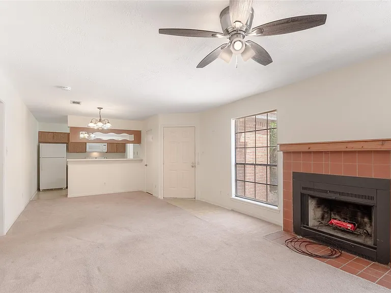 2401 Sycamore Ave #E7 — Photo 6