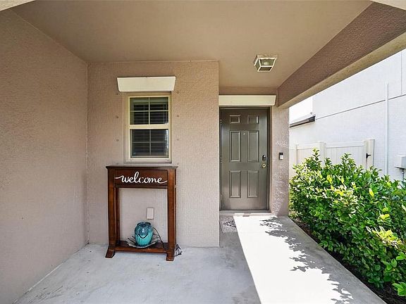 3rd image of 4507 ETERNAL PRINCE DRIVE