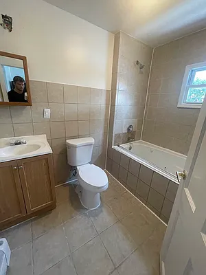 Rented by Delmark Realty LLC | media 11