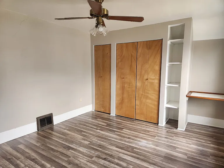 846 Lorain St — Photo 12