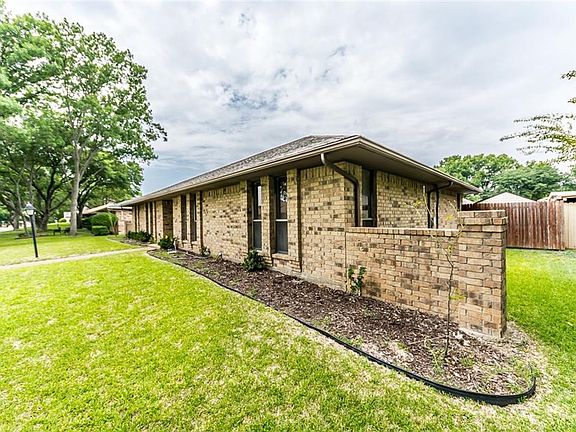 3rd image of 939 Hunters Creek Dr