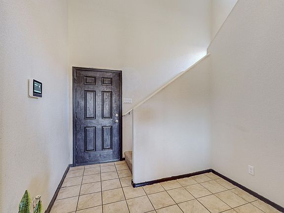 3rd image of 9805 Artemsia Ave SW