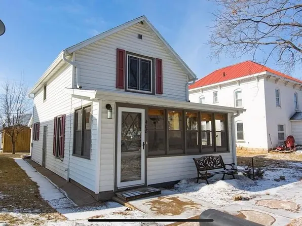 408 Amelia St, Cassville, WI 53806
