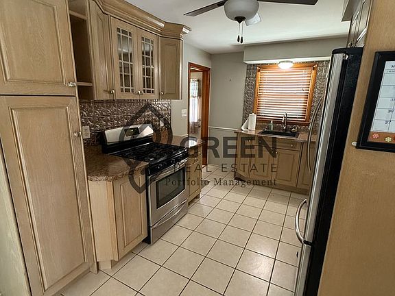 5th image of 1268 Riverlane Dr