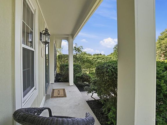 4th image of 7813 Meadowcreek Dr
