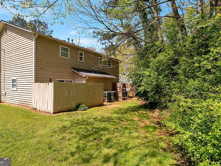 4523 Coopers Creek Cir SE — Photo 21