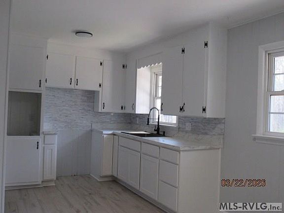 5th image of 103 S West Rd