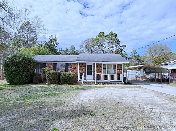 4104 Legion Rd, Hope Mills, NC 28348