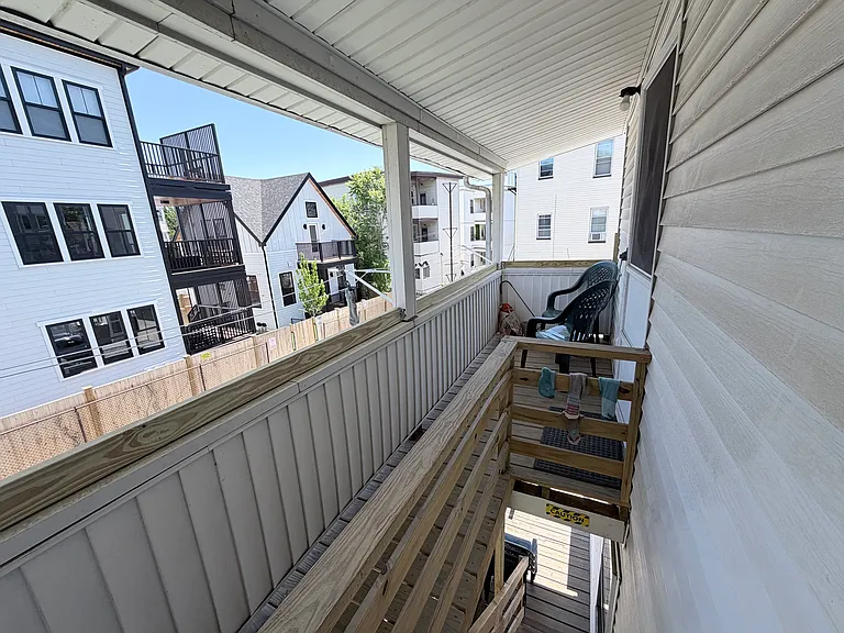 198 Washington St — Photo 10