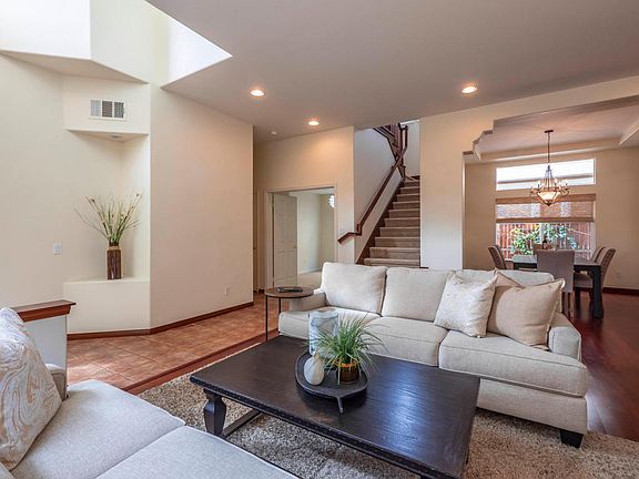4th image of 2811 Florentine Ct