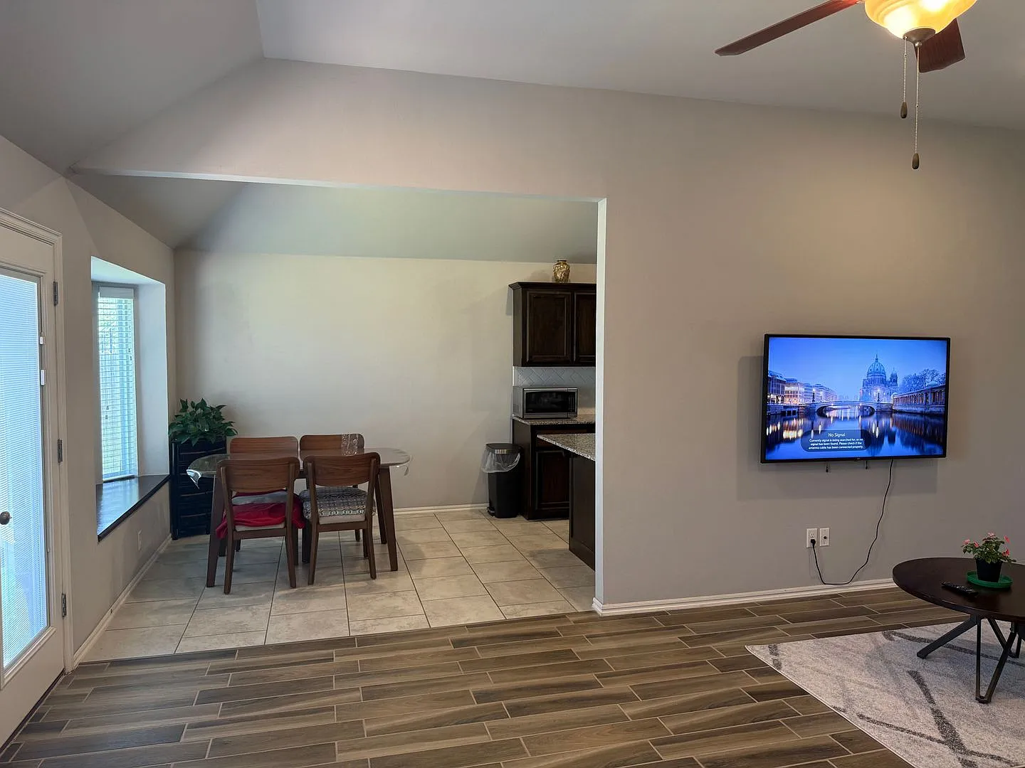3 Bedroom Home in Deer Creek For Rent! — Photo 4