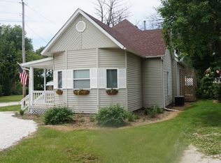 6910 S State Route 1, Saint Anne, IL 60964