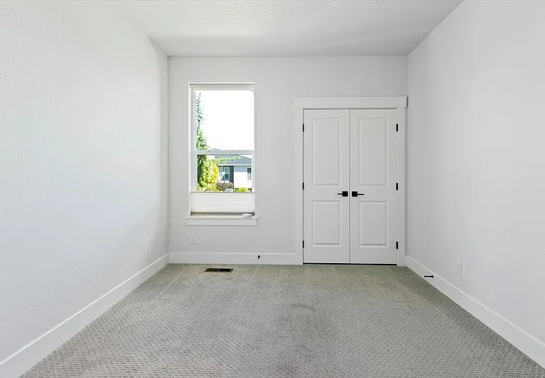 8283 W Shams Ln — Photo 27