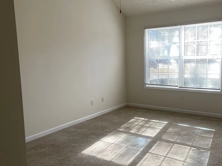162 Alton Cir — Photo 3