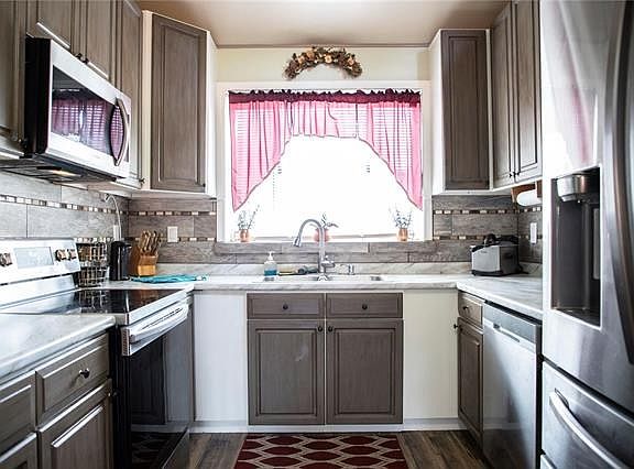 2nd image of 9513 Aldo Dr