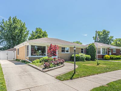 145 Princeton St, Des Plaines, IL, 60016