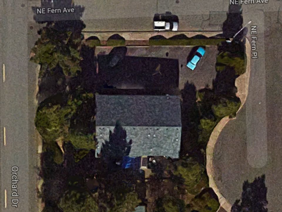 2nd image of 105 NE Fern Ave APT 3