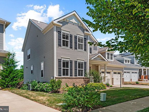 3rd image of 535 Apricot St