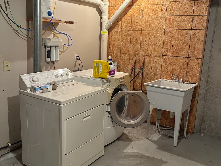 4881 Townsend Ct — Photo 21