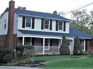 865 Stevendale Dr, Pittsburgh, PA 15221