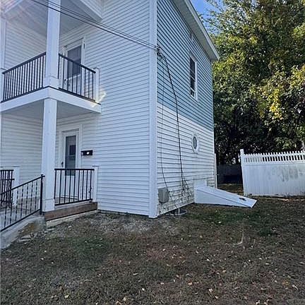 3rd image of 43 Summit St