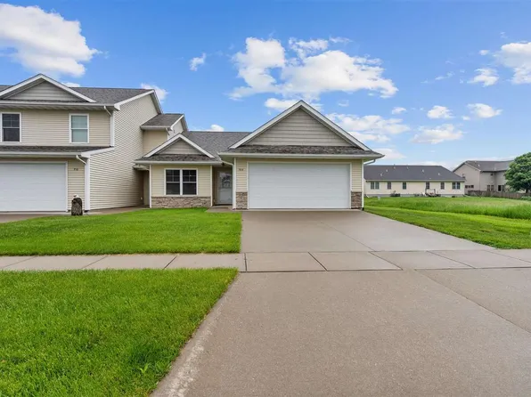 708 W 3rd St, Kalona, IA 52247