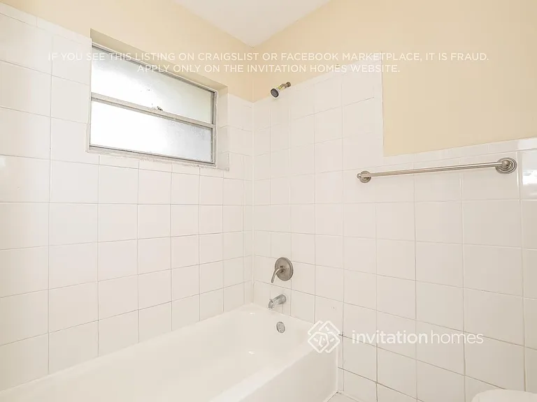 937 SE 3rd Ave — Photo 10