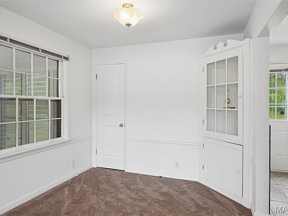 4th image of 10200 Coburg Lands Dr