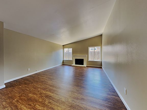 3rd image of 4108 Cedargrove Dr