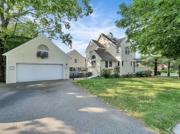 4 Rebecca Rd, Newton, MA 02465