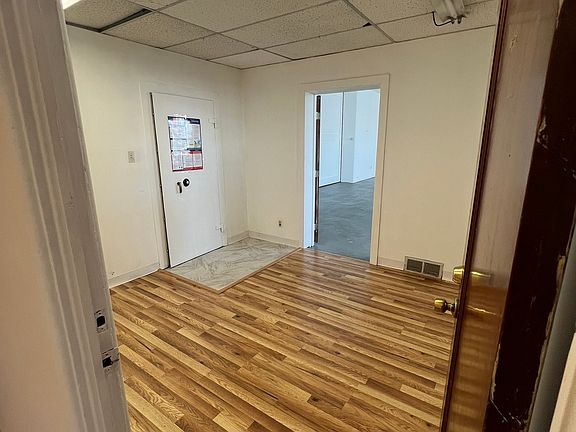 4th image of 120 E Park St #17174926