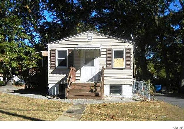 1st image of 1826 Spencer Ave