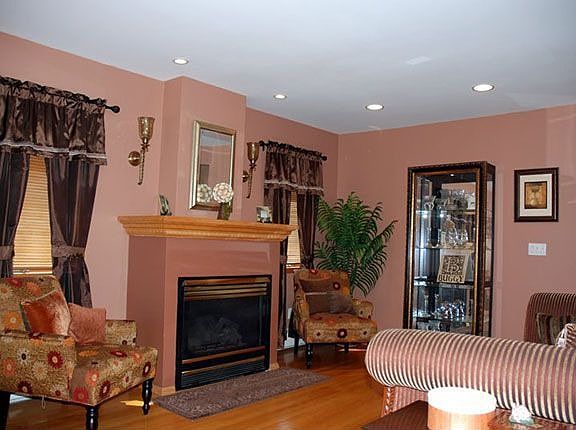 2nd image of 232 Arlington St