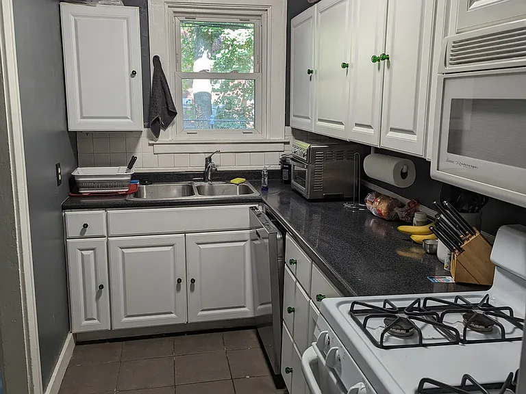 5535 Centre Ave #8 — Photo 3