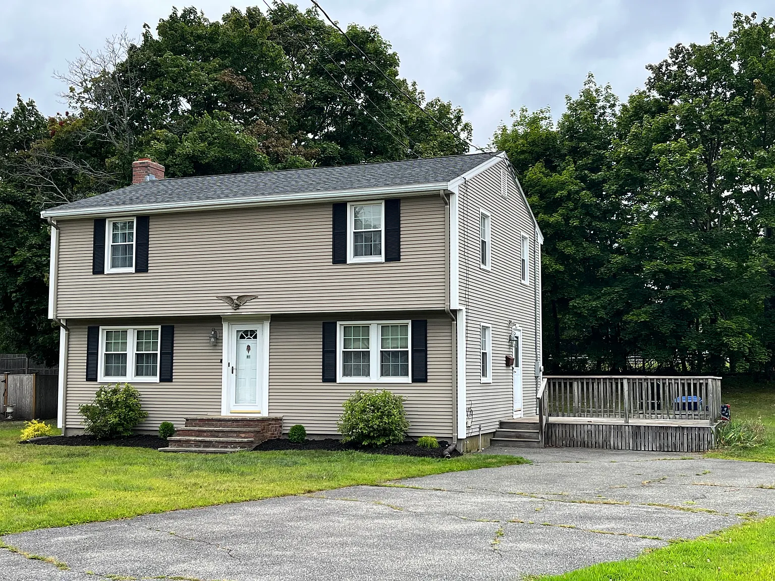4 bed, 1992 sqft, $4,000 — Photo 2