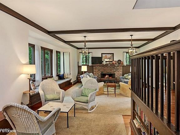 4th image of 14548 Meadow Ln