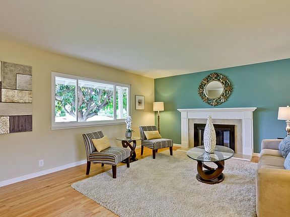 5th image of 1581 Blackhawk Dr
