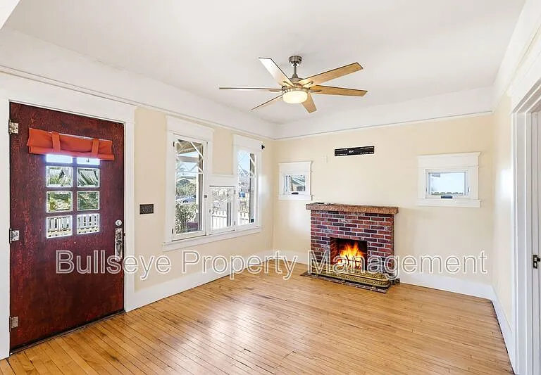 1238 E McKinley St — Photo 13